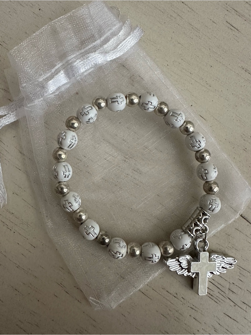29ct White Beaded Cross Charm Bracelet with Silver Accents